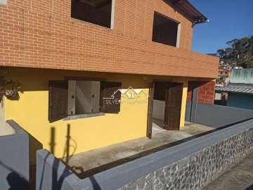 Casa à venda em Chácara Flora, Petrópolis - RJ