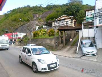Casa à venda em Coronel Veiga, Petrópolis - RJ