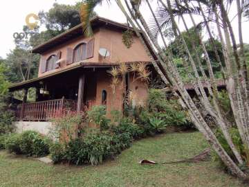 Casa à venda em Amparo, Nova Friburgo - RJ