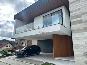 Casa à venda em Várzea, Teresópolis - RJ