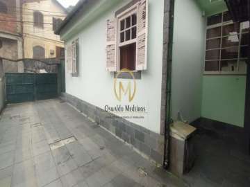 Casa à venda em Bairro Castrioto, Petrópolis - RJ
