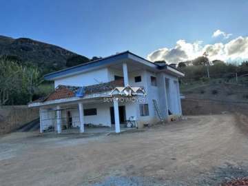 Casa à venda em Centro, São José do Vale do Rio Preto - RJ