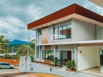 Casa à venda em Várzea, Teresópolis - RJ