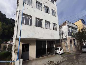Apartamento à venda em Centro, Nova Friburgo - RJ