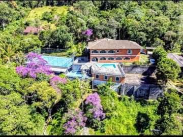 Casa à venda em Fazenda Inglesa, Petrópolis - RJ