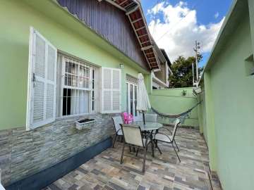 Casa à venda em Braunes, Nova Friburgo - RJ