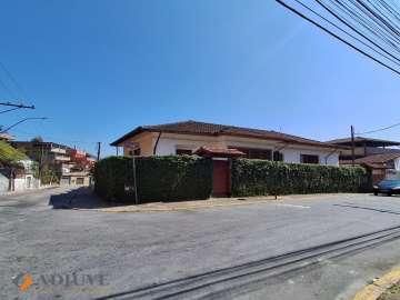 Casa à venda em Valparaíso, Petrópolis - RJ