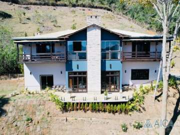 Casa à venda em Samambaia, Petrópolis - RJ