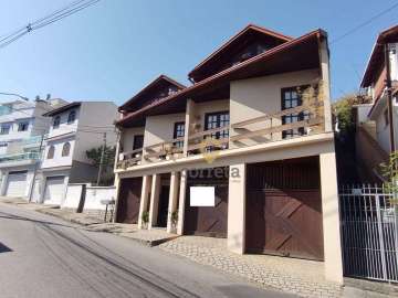 Apartamento à venda em Braunes, Nova Friburgo - RJ