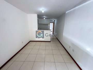 Apartamento à venda em Samambaia, Petrópolis - RJ