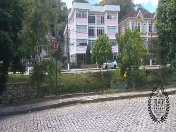 Apartamento à venda em Centro, Petrópolis - RJ