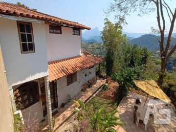 Casa à venda em Nogueira, Petrópolis - RJ