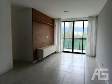 Apartamento à venda em Samambaia, Petrópolis - RJ