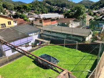 Casa à venda em Valparaíso, Petrópolis - RJ