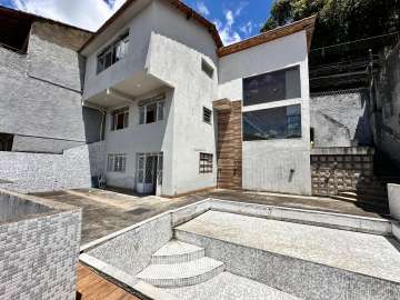 Casa à venda em Várzea, Teresópolis - RJ