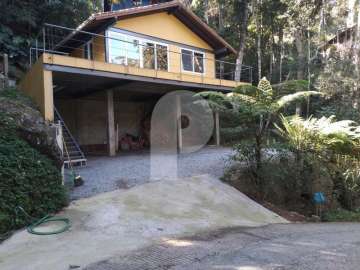 Casa à venda em Araras, Petrópolis - RJ