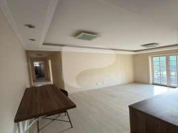 Apartamento à venda em Bingen, Petrópolis - RJ